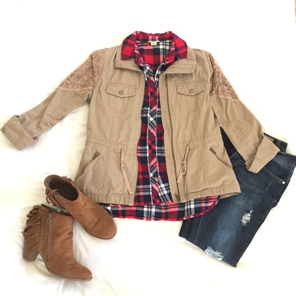 Jackets & Blazers - Taupe light weight jacket 🧥